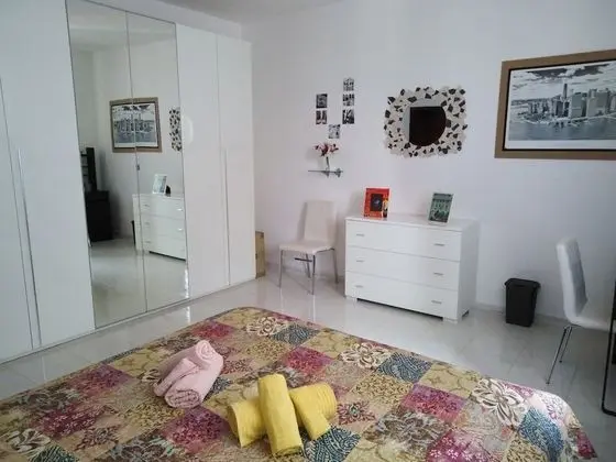 Superior Oda, Ortak Banyo (New York)