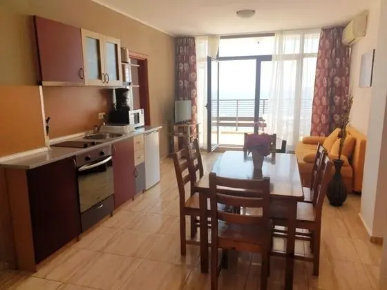 Panoramic Apart Daire, 2 Yatak Odası, Küçük Mutfak, Deniz Manzaralı
