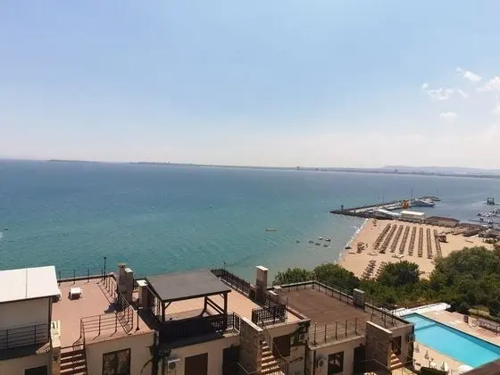 Panoramic Apart Daire, 2 Yatak Odası, Küçük Mutfak, Deniz Manzaralı