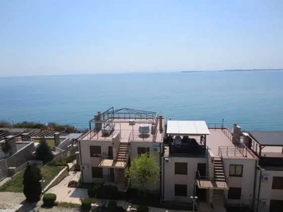 Panoramic Apart Daire, 2 Yatak Odası, Küçük Mutfak, Deniz Manzaralı