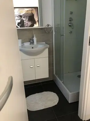 Romantic Sıra Ev, 1 Büyük (Queen) Boy Yatak