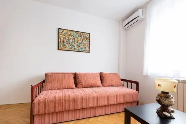 Basic Apart Daire, 4 Yatak Odası, Bağlantılı Odalar, Bahçe Manzaralı
