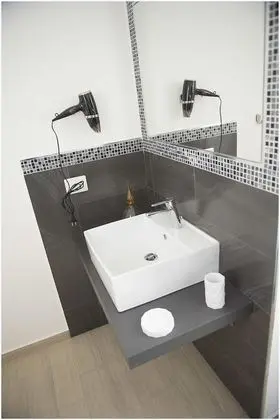 Tek Büyük Yataklı Oda, Bahçe Manzaralı