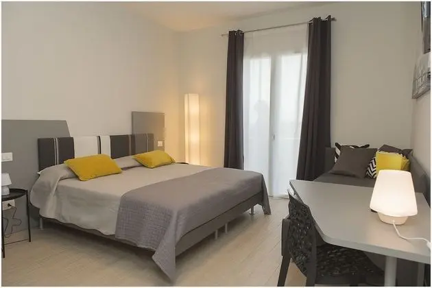 Üç Kişilik Oda, Teras