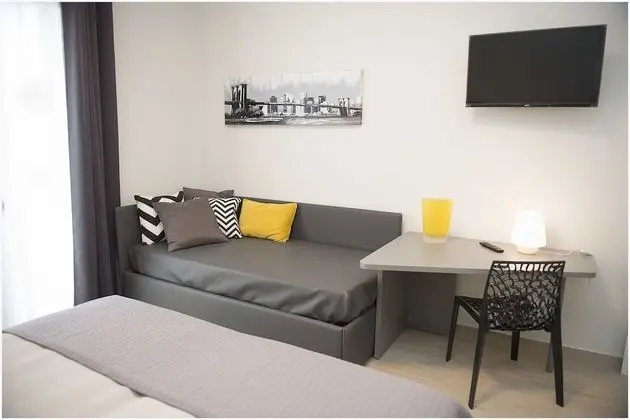 Üç Kişilik Oda, Teras