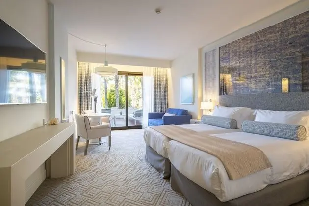 Deluxe Oda, Havuz Kullanımı (Oasis 4 pax)
