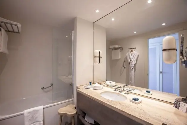 Deluxe Oda, Havuz Kullanımı (Oasis 4 pax)