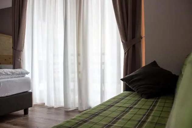 Luxury Tek Büyük Yataklı Oda