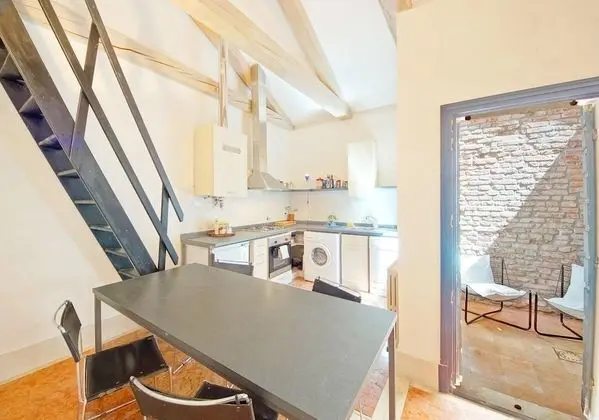 Apart Daire, 2 Yatak Odası, Kanal Manzaralı