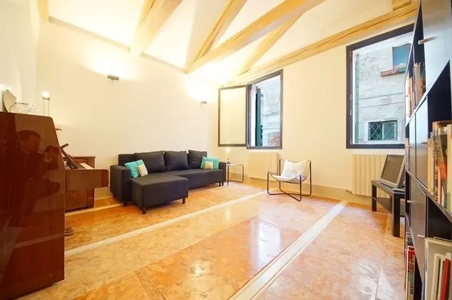 Apart Daire, 2 Yatak Odası, Kanal Manzaralı