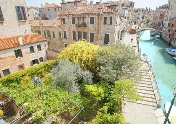 Dubleks, 2 Yatak Odası, Kanal Manzaralı, Bahçeli