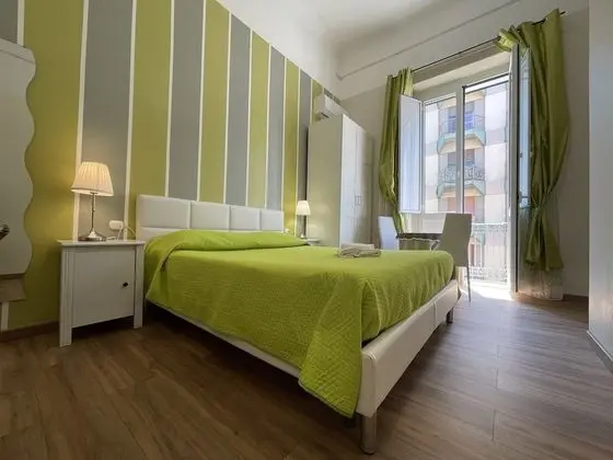 Comfort Tek Büyük Yataklı Oda