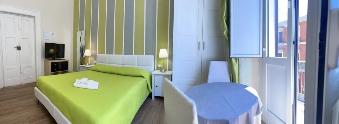 Comfort Tek Büyük Yataklı Oda