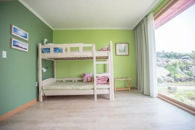 Comfort Ortak Ranzalı Oda, Karma Ranzalı Oda (4 Person Room)