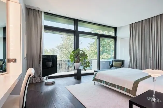 Luxury Süit (Masina)