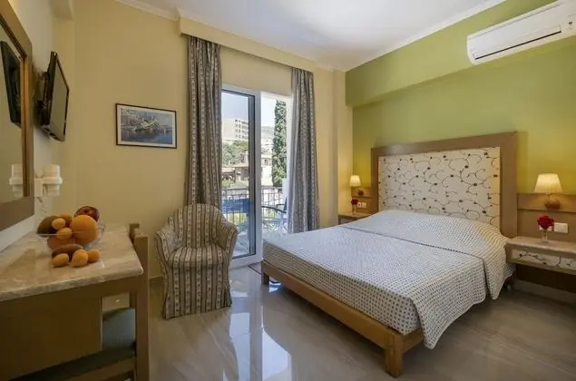 Tek Kişilik Oda (Back view)