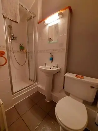 Tek Kişilik Oda, Banyolu/Duşlu