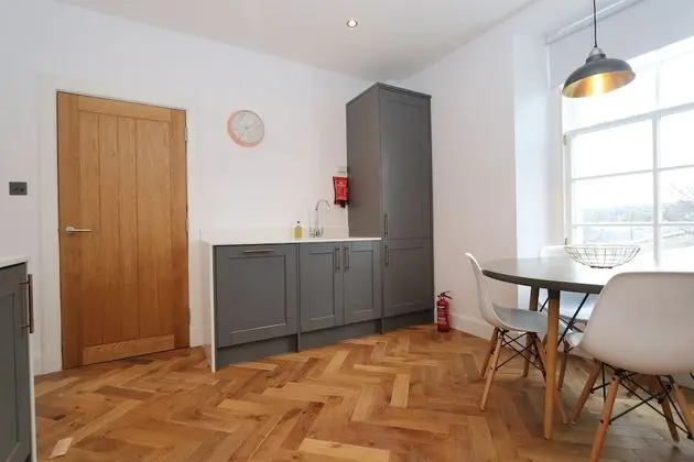 Deluxe Apart Daire, Birden Çok Yatak