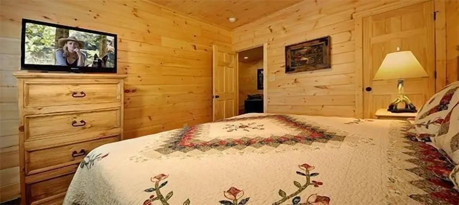 Premier Kulübe, 3 Yatak Odası, Sıcak Su Havuzu, Vadi Manzaralı (Sleeps up to 12)
