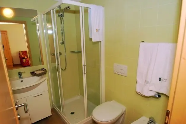 Standard Dağ Evi, Birden Çok Yatak, Dağ Manzaralı