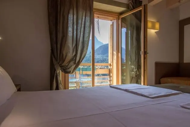 Tek Büyük veya İki Ayrı Yataklı Oda