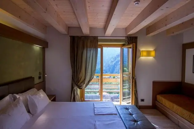 Tek Büyük veya İki Ayrı Yataklı Oda