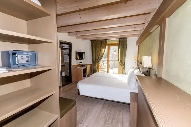 Tek Büyük veya İki Ayrı Yataklı Oda