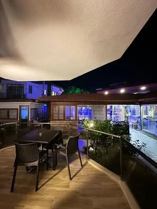 Villa 2+1 Oda, Havuz veya Bahçe Manzaralı, Balkonlu