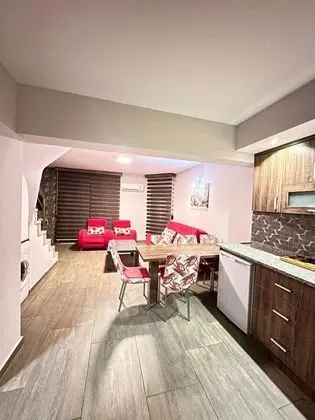 Villa 2+1 Oda, Havuz veya Bahçe Manzaralı, Balkonlu