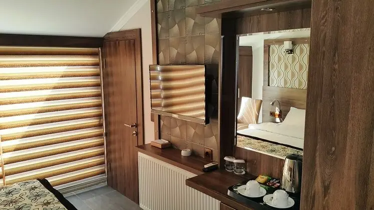 Standart Oda, Bahçe Manzaralı, Balkonlu