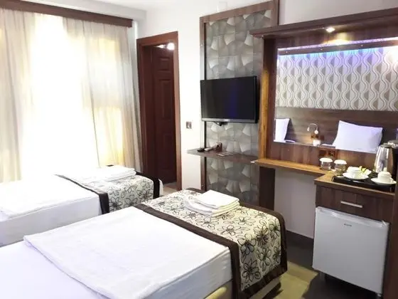 Standart Oda, Bahçe Manzaralı, Balkonlu