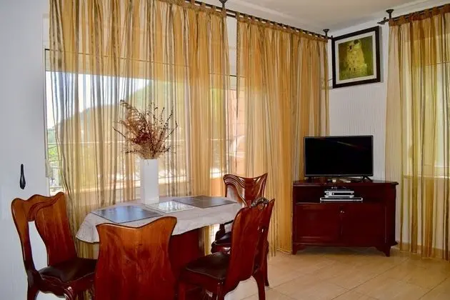 Classic Apart Daire, Havuz Manzaralı