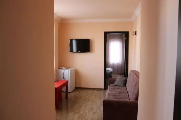 Deluxe Süit, Sigara İçilmez