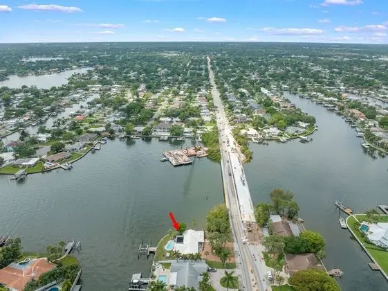 Ev, Birden Çok Yatak, Havuz Kullanımı, Havuz Manzaralı (Dolphin Bayou)