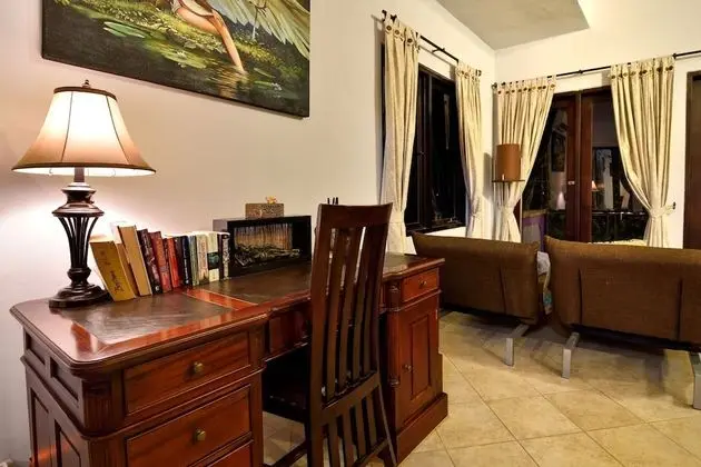 Superior Apart Daire, Deniz Manzaralı