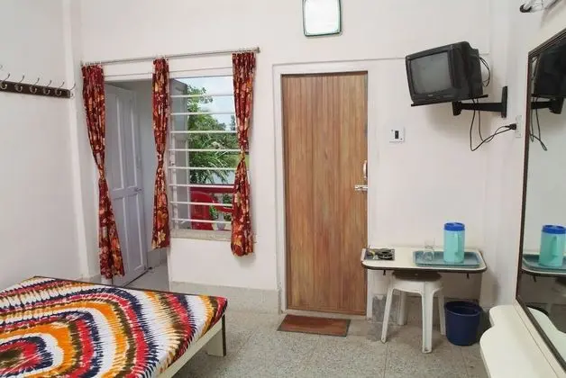 Standard Tek Büyük Yataklı Oda (With AC)