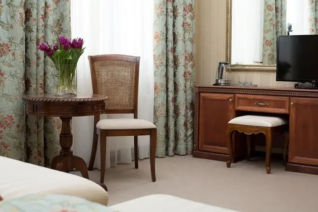 Deluxe Tek Büyük Yataklı Oda, Balkon, Deniz Manzaralı