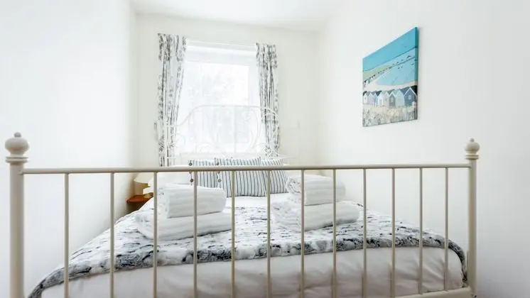 Ev (2 Bedrooms)