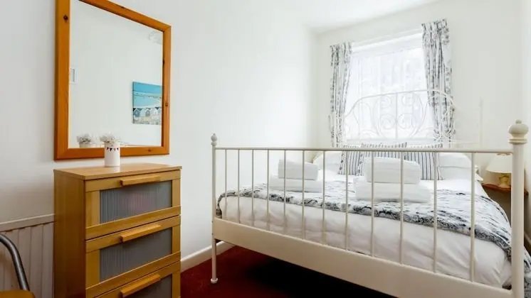 Ev (2 Bedrooms)