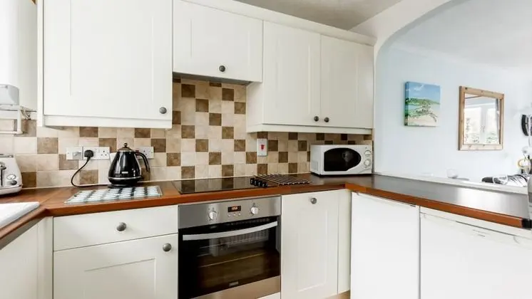 Ev (2 Bedrooms)