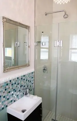 Classic Tek Büyük Yataklı Oda, 1 Büyük (Queen) Boy Yatak