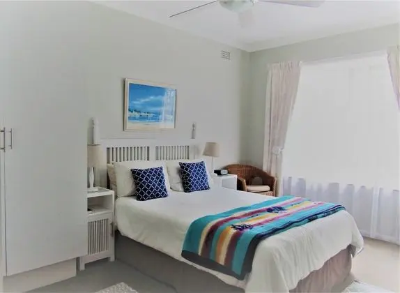 Double Room (en-suite with shower)