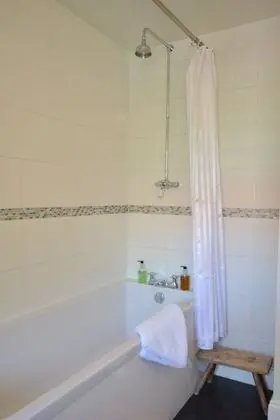 Tek Büyük Yataklı Oda (Room2)