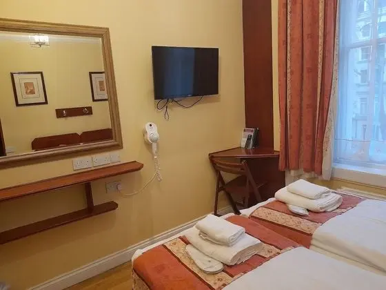 Superior İki Ayrı Yataklı Oda