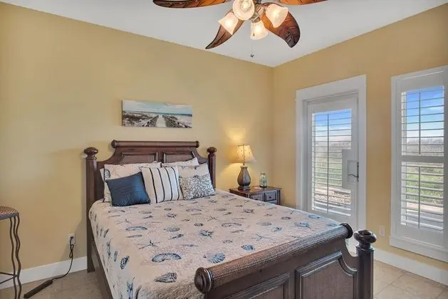 Ev, Birden Çok Yatak, Veranda, Plaj Manzaralı (Dolphin Paradise)