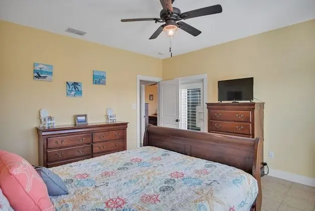 Ev, Birden Çok Yatak, Veranda, Plaj Manzaralı (Dolphin Paradise)