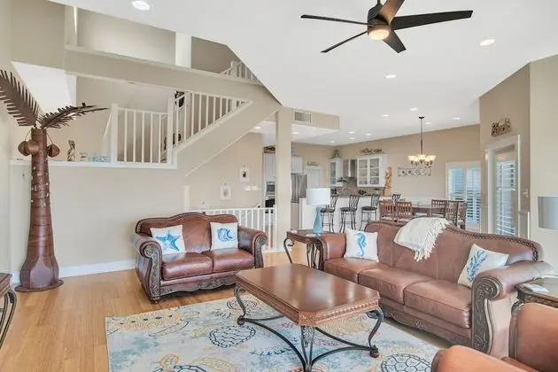 Ev, Birden Çok Yatak, Veranda, Plaj Manzaralı (Dolphin Paradise)