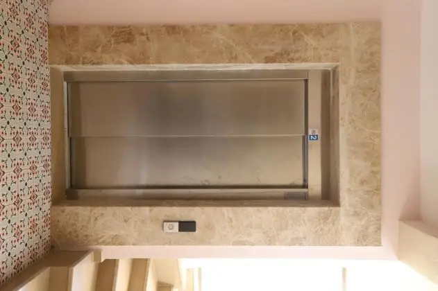 Deluxe Çift Kişilik Oda, Şehir veya Dağ Manzaralı, Fransız Balkonlu