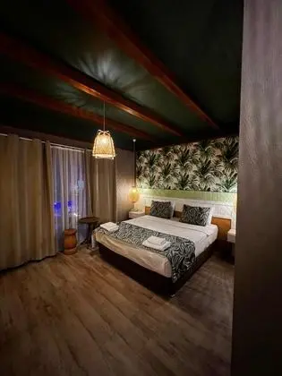 Deluxe Çift Kişilik Oda, Şehir veya Dağ Manzaralı, Fransız Balkonlu