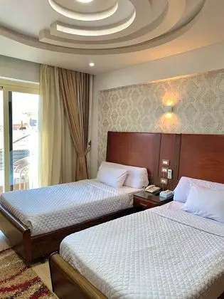 Superior Tek Büyük veya İki Ayrı Yataklı Oda, 1 Yatak Odası, Avlu Manzaralı
